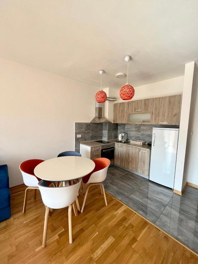Z apartment Podgorica Buitenkant foto